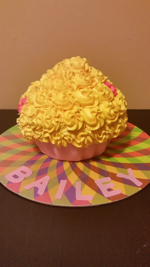 Custom Gender Reveal and Smash Cakes - bailey
